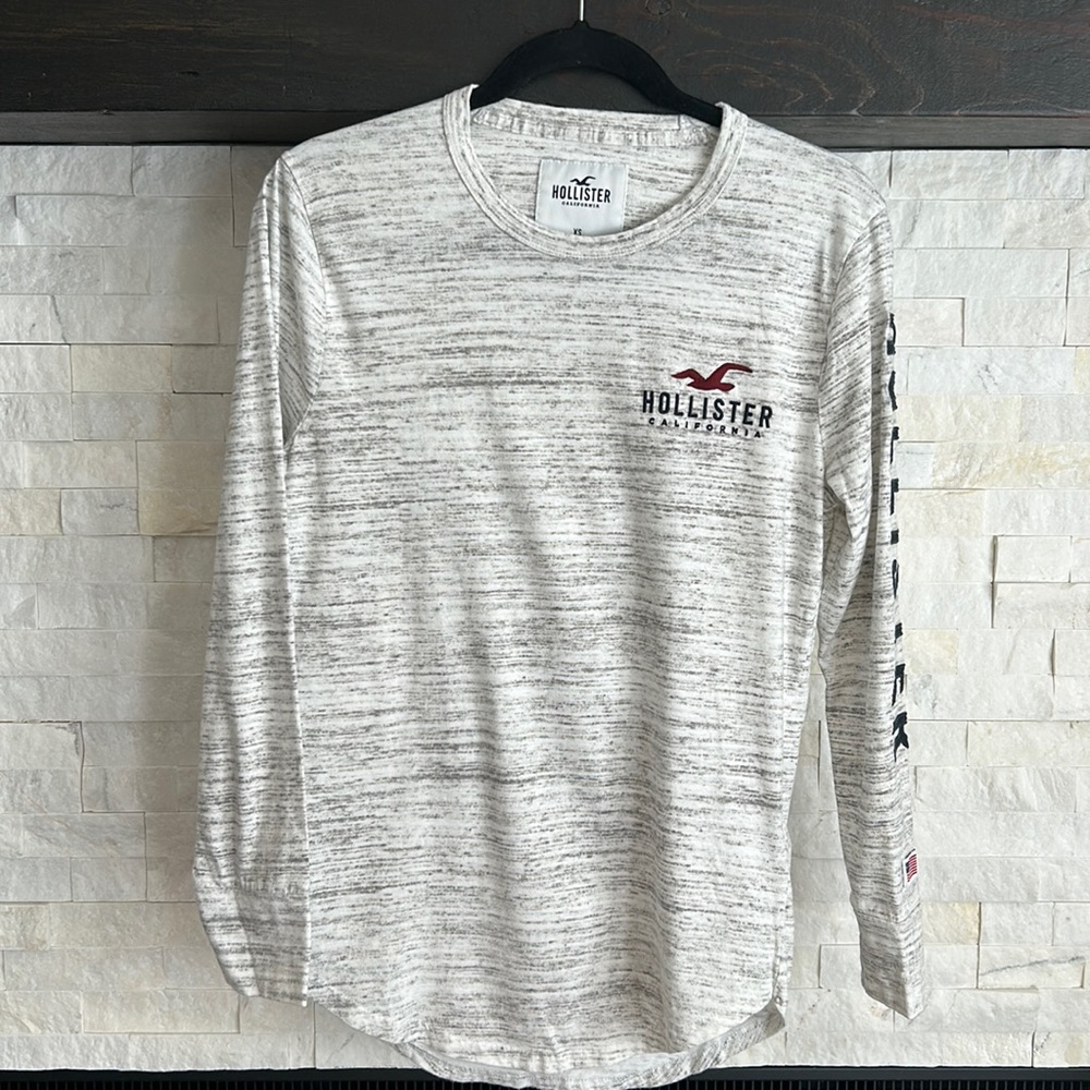 Hollister Long Sleeve Men XS